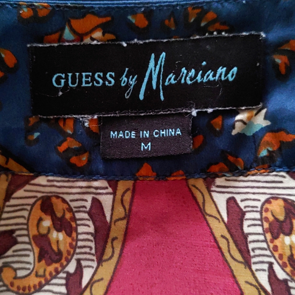 🛍️Guess by Marciano 100% Charmeuse Silk Top - Picture 4 of 8